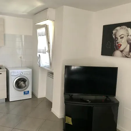 Apartment Aquarius Rom